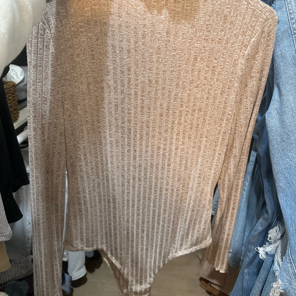 SHEIN Textured Knit Top in Brown